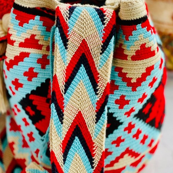 Handmade Mochila Wayuu bag main image 8